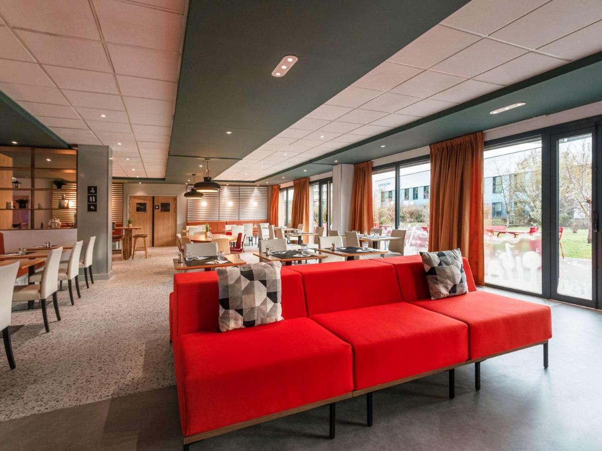 Отель Ibis Lyon Est Мезье Экстерьер фото